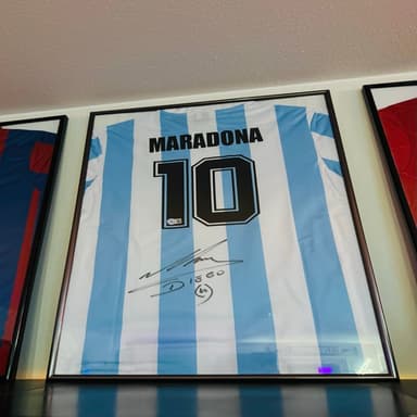 Äkta Diego Maradona autograf (signerad Argentina tröja)+äktenhetsbevis