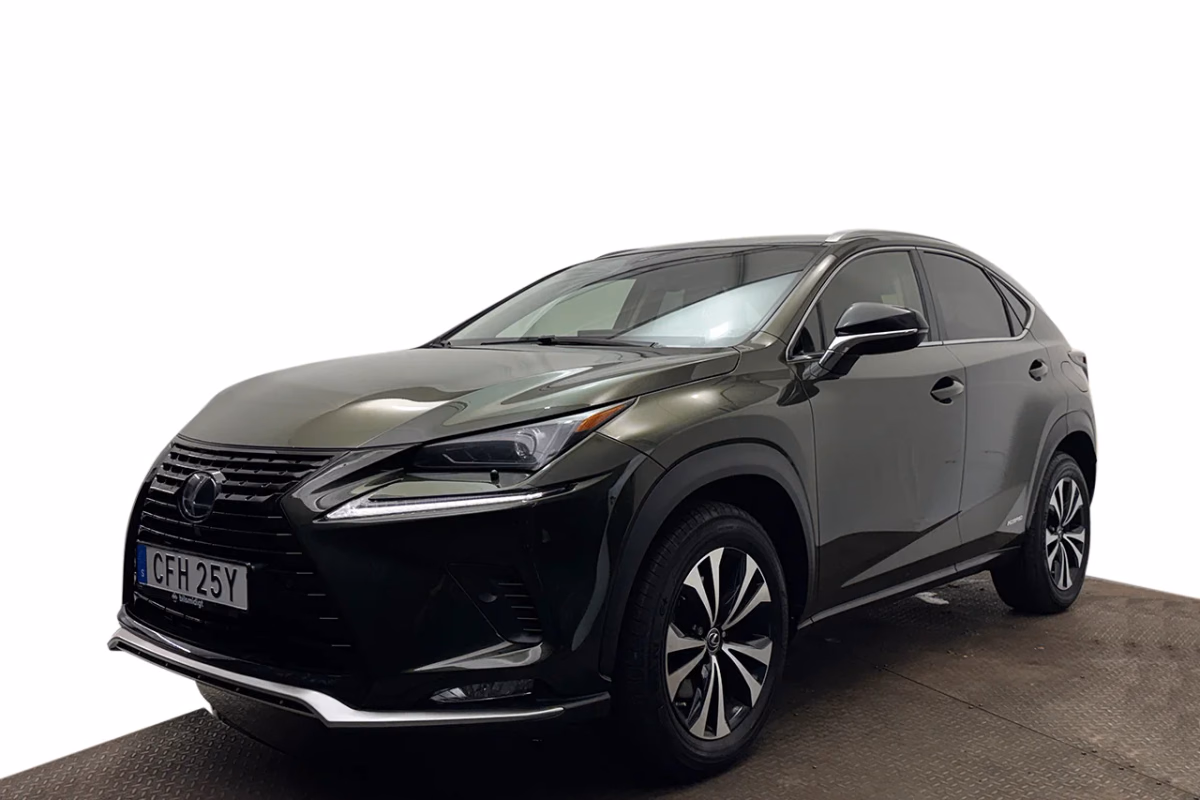 Lexus NX 300h AWD 2.5 Kyushu Läder Navi Keyless MOMS 197hk