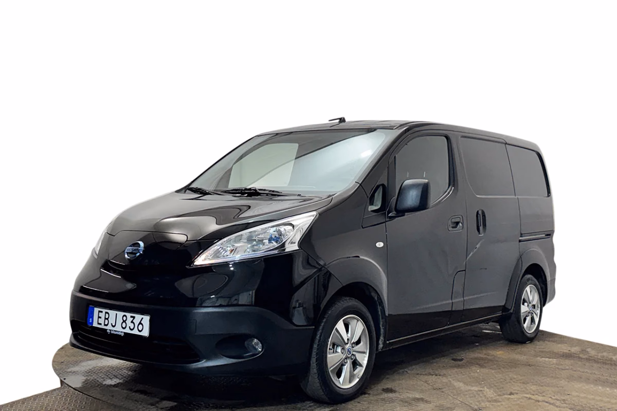 Nissan e-NV200 Skåp 24 kWh Inredd 2xSidodörr Navi Kamera Rattvärme 109hk