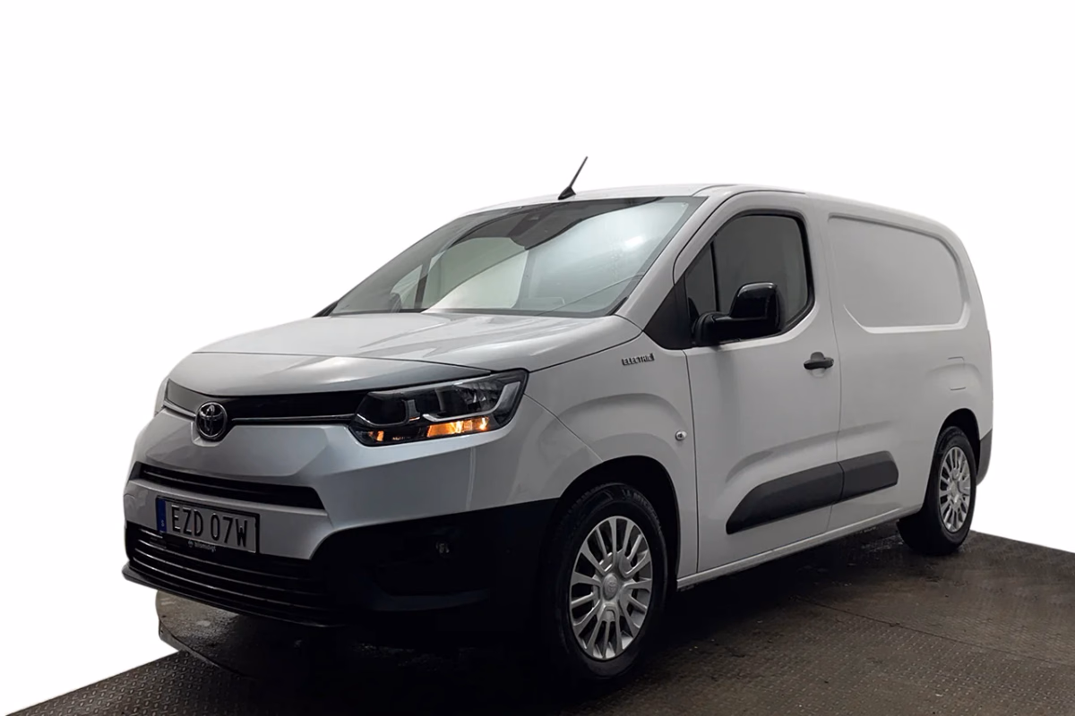 Toyota ProAce City Electric 50 kWh L2 Drag Inredd 3sits Navi Kamera 136hk