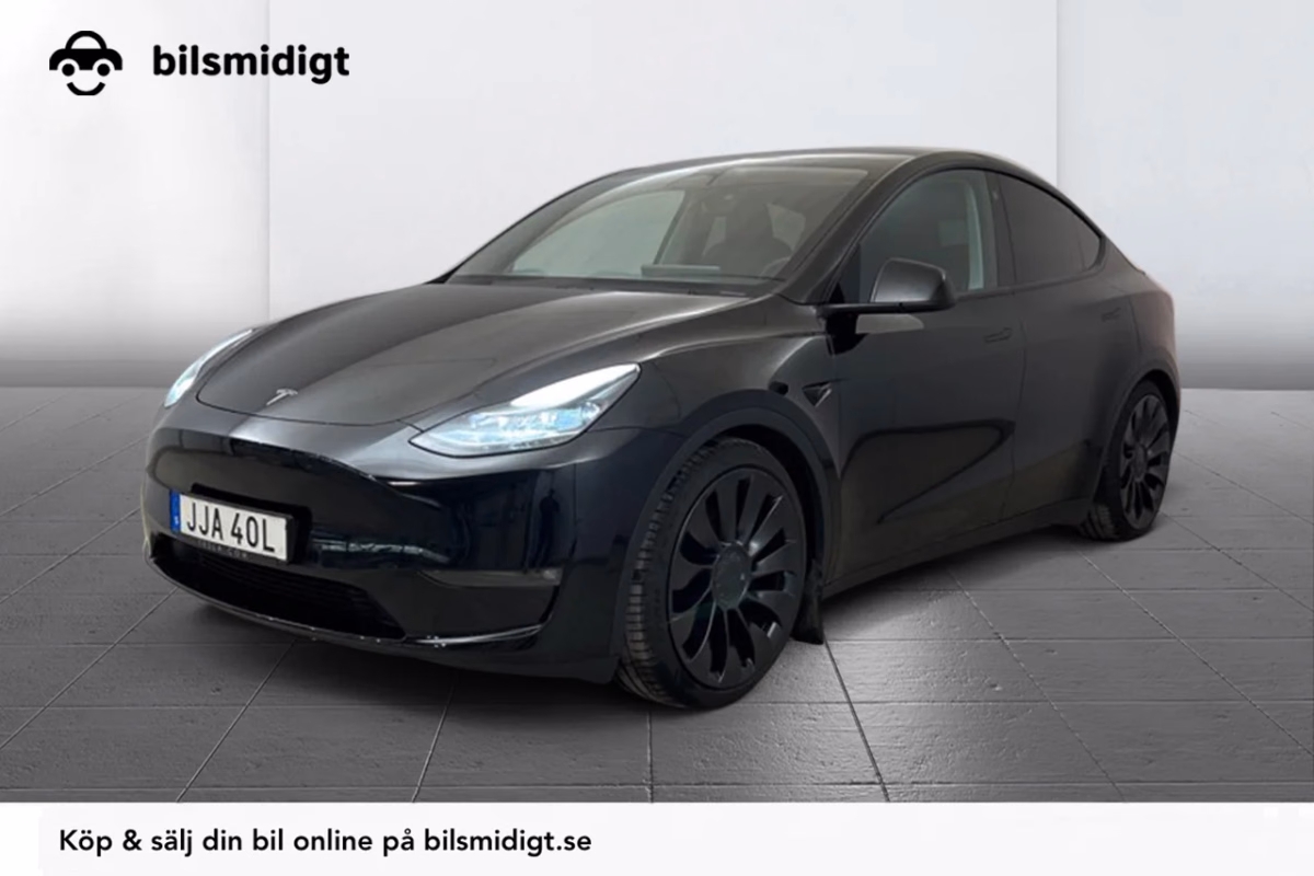 Tesla Model Y Performance Drag Värmepump AI-Dator Premiumljud MOMS 534hk