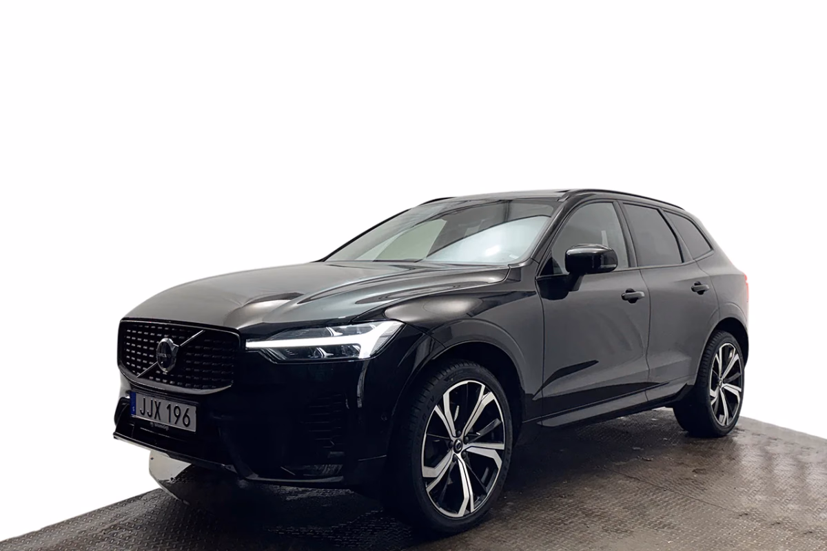 Volvo XC60 B5 AWD Ultimate Dark Drag Pano 360° HUD H/K Värmare MOMS 235hk