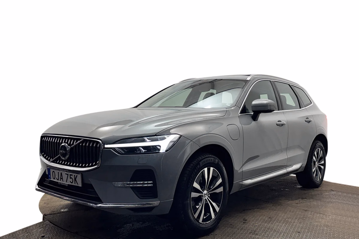 Volvo XC60 T6 Plug-In AWD SE Drag Pano Cockpit Navi Kamera BLIS 350hk