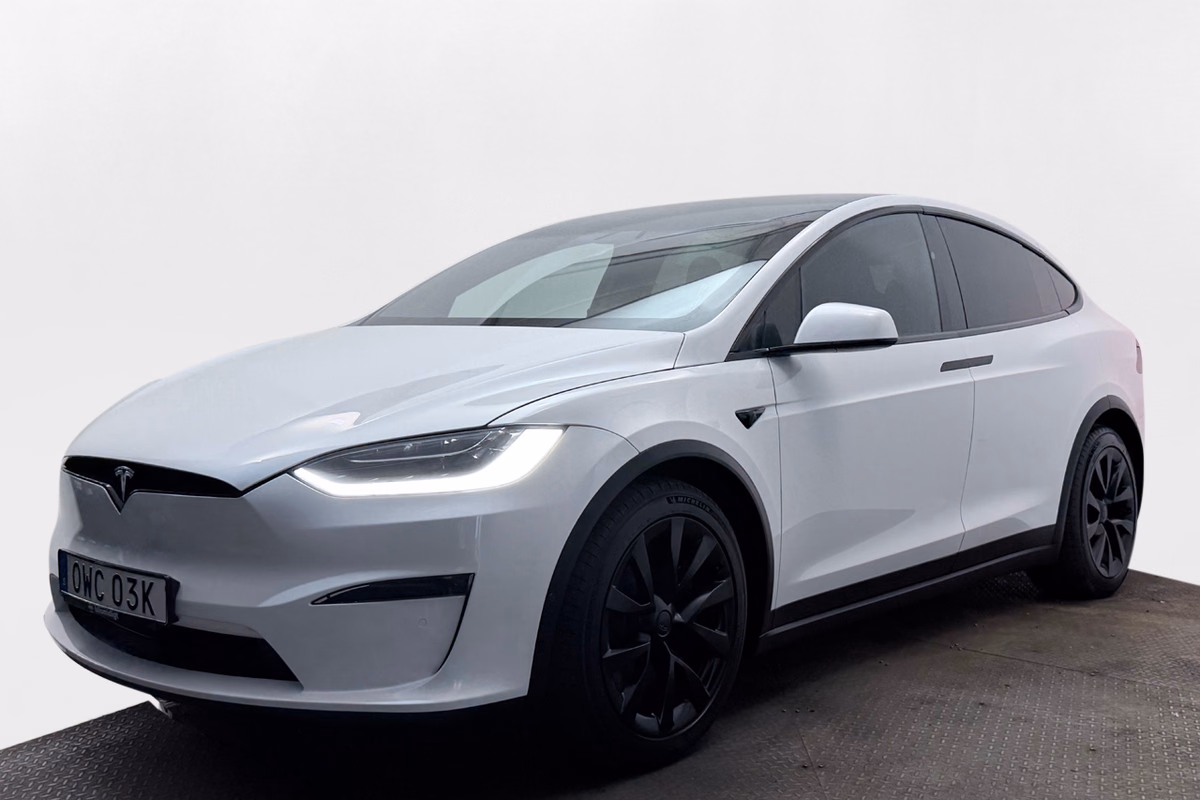 Tesla Model X Plaid 6-sits Drag Luftfj Yoke Pano V-Pump Premiumljud AP 1020hk