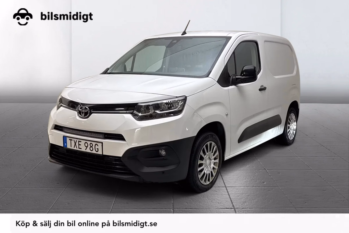 Toyota ProAce City 1.5D Automat 3-sits Inredd Kamera Filassist MOMS 130hk
