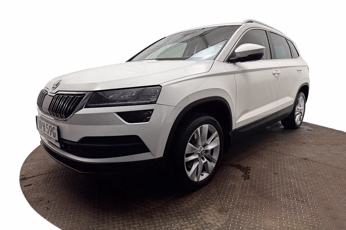 Škoda Karoq 2.0 TDI 4x4 Aut Style Drag Navi Kamera Värmare MOMS